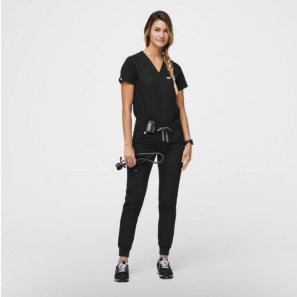 Figs Set of Black Zamora Joggers & Caterina Top Size Medium - Picture 1 of 9
